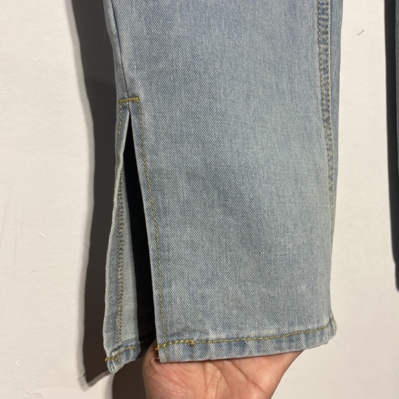 NEW Boohoo Light Blue High Waist Split Hem Denim Jeans Size 8 - Picture 5 of 12